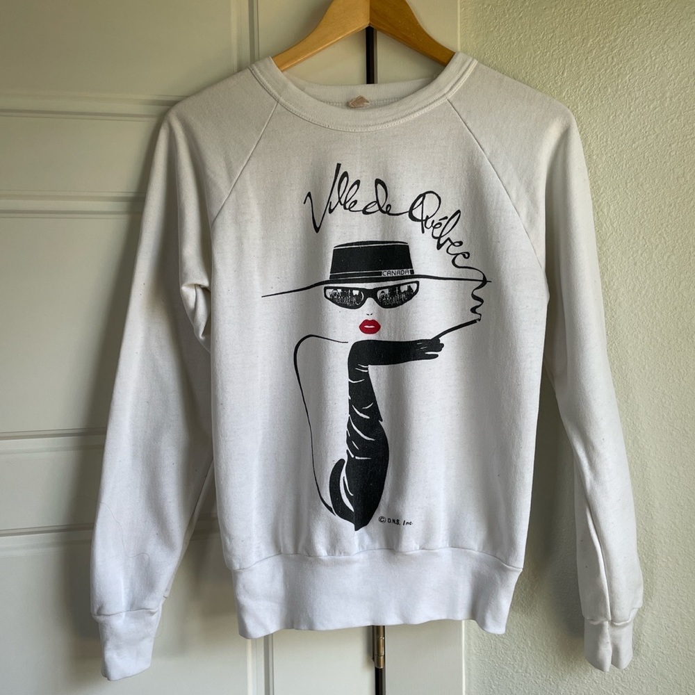 Vintage Quebec Sweatshirt